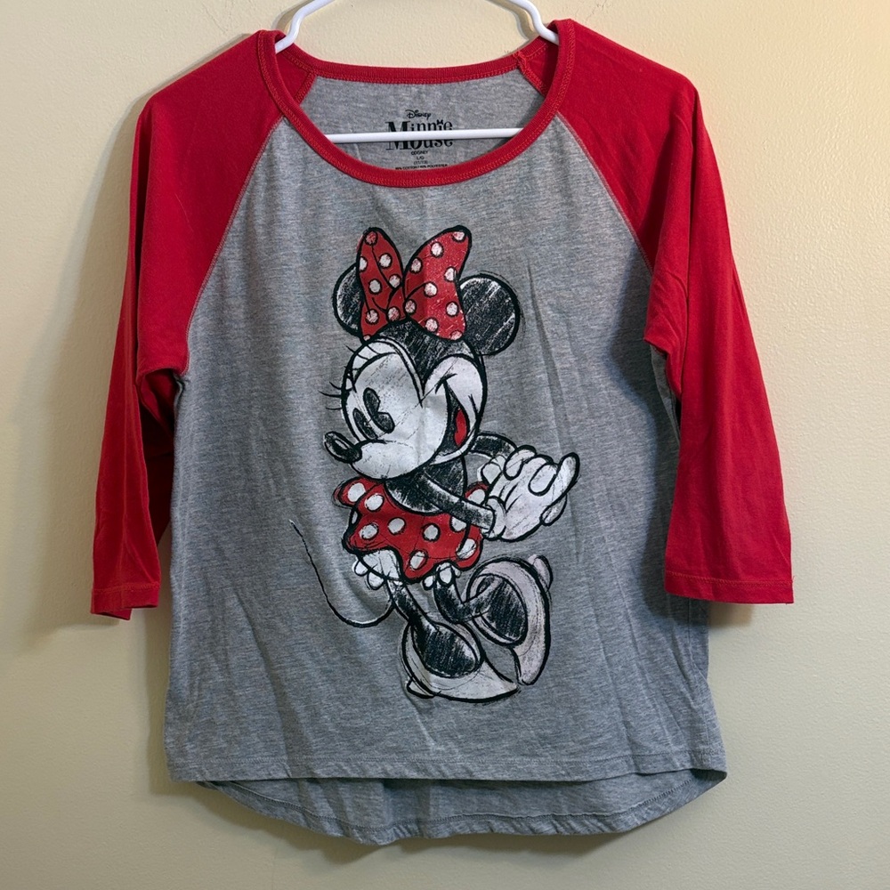 Disney Juniors Women’s Minnie Mouse Red and Gray 3/4 Sleeve Tee Large(11/13)